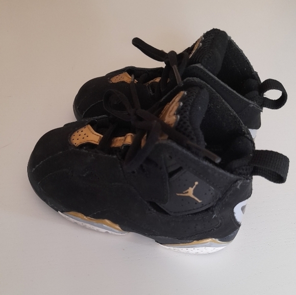 Nike Jordan True Flight 'Black Metallic Gold' Toddler 7C - Picture 2 of 2